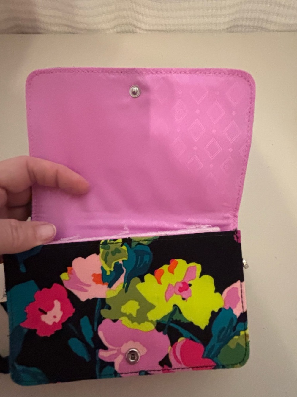 Vera Bradley Floral RFID 3-in-1 Crossbody in Pink and Teal NWT. (Hilo Meadow) - Picture 5 of 16